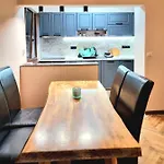 Apartment Nicky's - With Private Parking In Center *