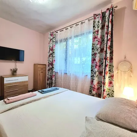 Appartamento Nicky's - With Private Parking In Center *