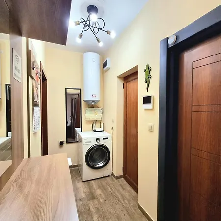 Nicky's - With Private Parking In Center Appartamento Burgas