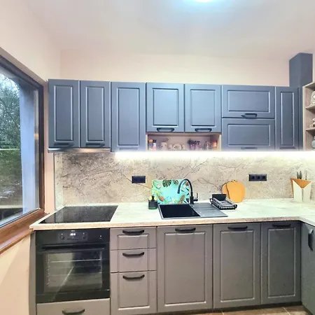 Nicky's - With Private Parking In Center * 부르가스