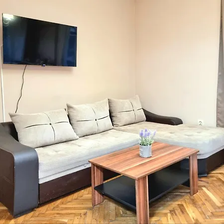 Nicky's - With Private Parking In Center Apartmán