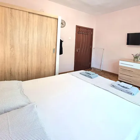 Apartment Nicky's - With Private Parking In Center Burgas
