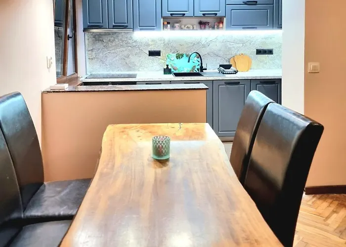 Апартамент Nicky's - With Private Parking In Center *